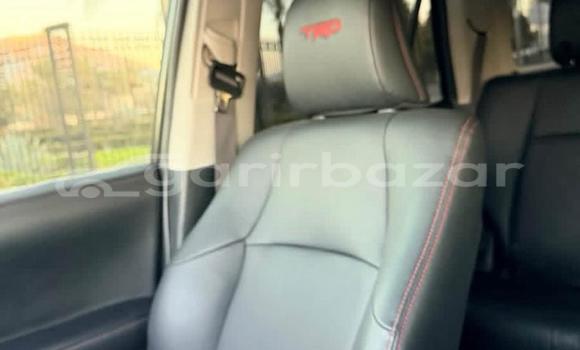 কিনুন ব্যবহৃত Toyota গাড়ী কিনুন ব্যবহৃত Toyota গাড়ী