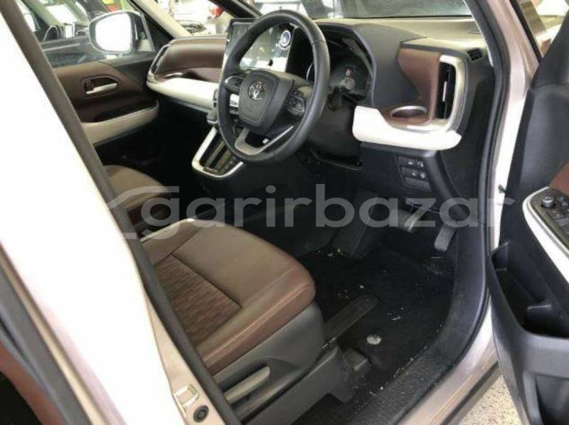 Big with watermark toyota noah dhaka dhaka 74929