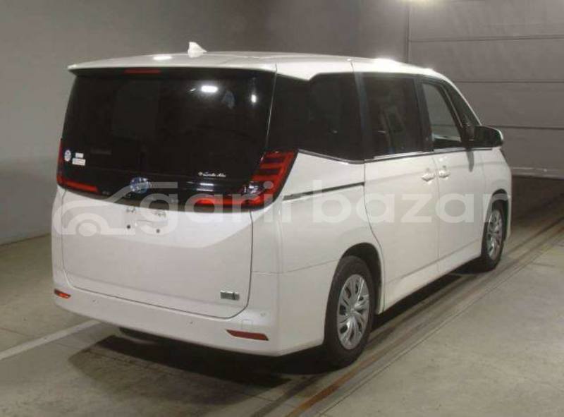 Big with watermark toyota noah dhaka dhaka 74929