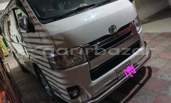 কেনা ব্যবহৃত Toyota Hiace Other গাড়ী মধ্যে ঢাকা মধ্যে Dhaka