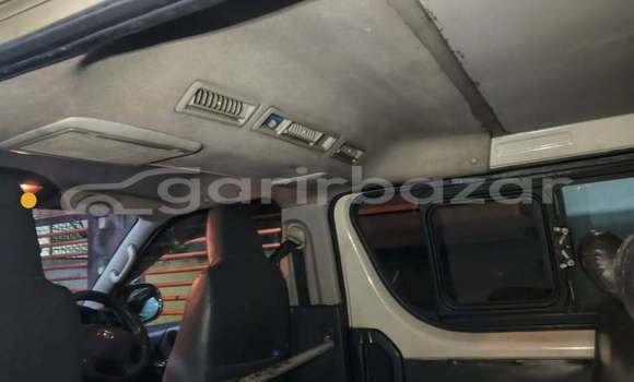 Buy Used 2017 Toyota Hiace in Dhaka, Dhaka Buy Used 2017 Toyota Hiace in Dhaka, Dhaka