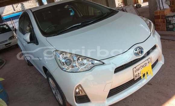 কেনা ব্যবহৃত Toyota Aqua White গাড়ী মধ্যে ঢাকা মধ্যে Dhaka কেনা ব্যবহৃত Toyota Aqua White গাড়ী মধ্যে ঢাকা মধ্যে Dhaka