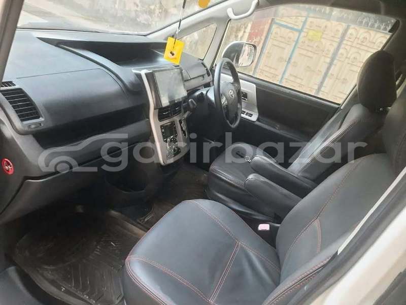 Big with watermark toyota x noah dhaka dhaka 74975