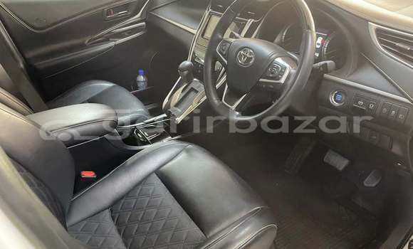 কিনুন ব্যবহৃত Toyota গাড়ী কিনুন ব্যবহৃত Toyota গাড়ী