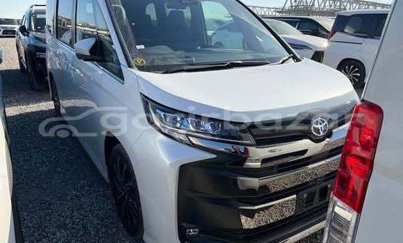 Buy Used 2025 Toyota Noah in Dhaka, Dhaka Buy Used 2025 Toyota Noah in Dhaka, Dhaka