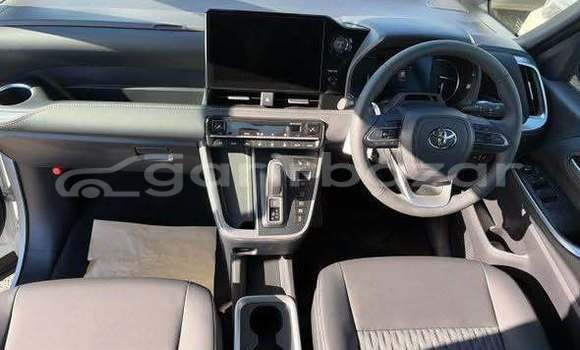 কিনুন ব্যবহৃত Toyota গাড়ী কিনুন ব্যবহৃত Toyota গাড়ী
