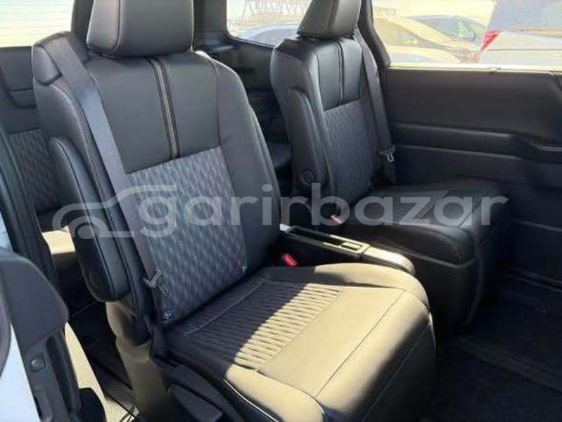 Big with watermark toyota noah dhaka dhaka 74981