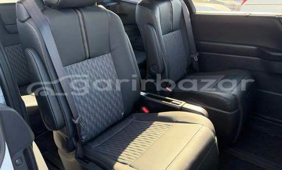 কিনুন ব্যবহৃত Toyota গাড়ী কিনুন ব্যবহৃত Toyota গাড়ী