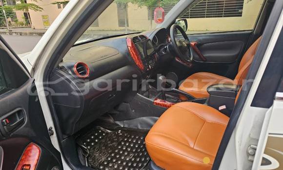 Buy Used 2005 Toyota Rav4 in Dhaka, Dhaka Buy Used 2005 Toyota Rav4 in Dhaka, Dhaka