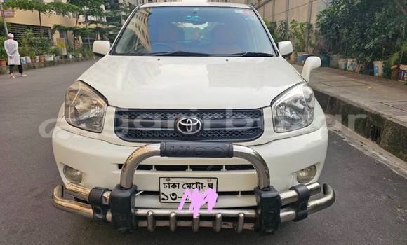 Buy Used 2005 Toyota Rav4 in Dhaka, Dhaka Buy Used 2005 Toyota Rav4 in Dhaka, Dhaka