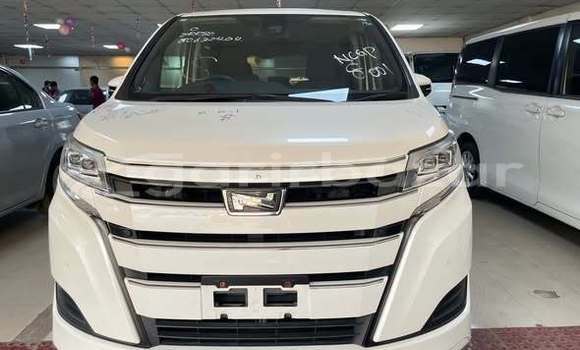 Buy Used 2020 Toyota Noah in Dhaka, Dhaka Buy Used 2020 Toyota Noah in Dhaka, Dhaka