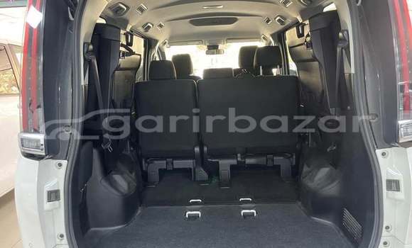 Buy Used 2020 Toyota Noah in Dhaka, Dhaka Buy Used 2020 Toyota Noah in Dhaka, Dhaka