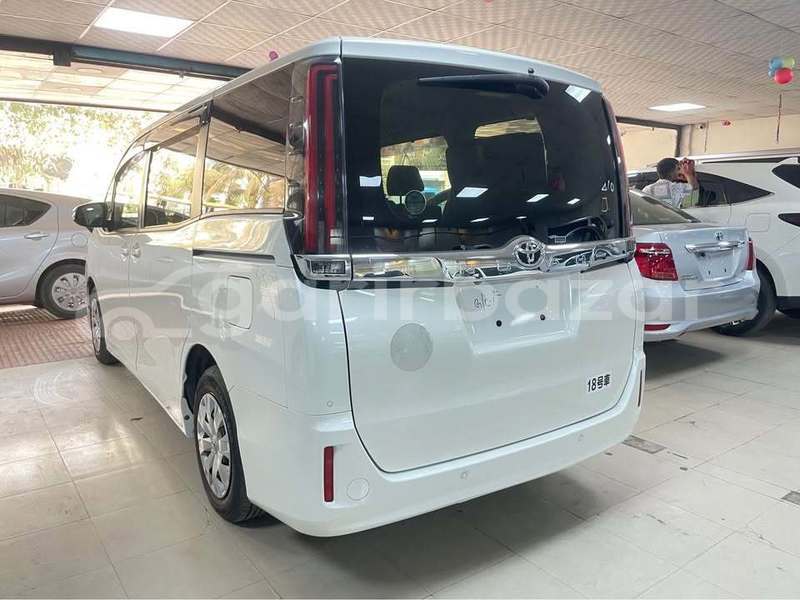 Big with watermark toyota noah dhaka dhaka 74996