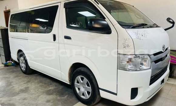 Buy Used 2020 Toyota Hiace in Dhaka, Dhaka Buy Used 2020 Toyota Hiace in Dhaka, Dhaka