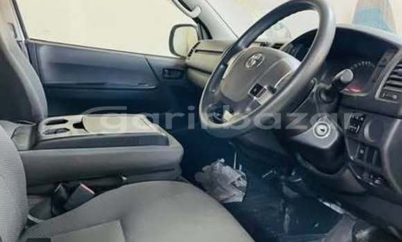 Buy Used 2020 Toyota Hiace in Dhaka, Dhaka Buy Used 2020 Toyota Hiace in Dhaka, Dhaka