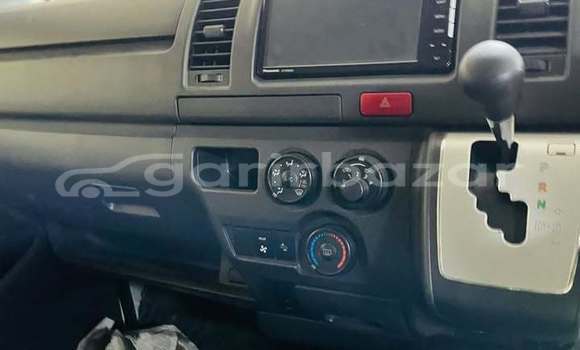 Buy Used 2020 Toyota Hiace in Dhaka, Dhaka Buy Used 2020 Toyota Hiace in Dhaka, Dhaka