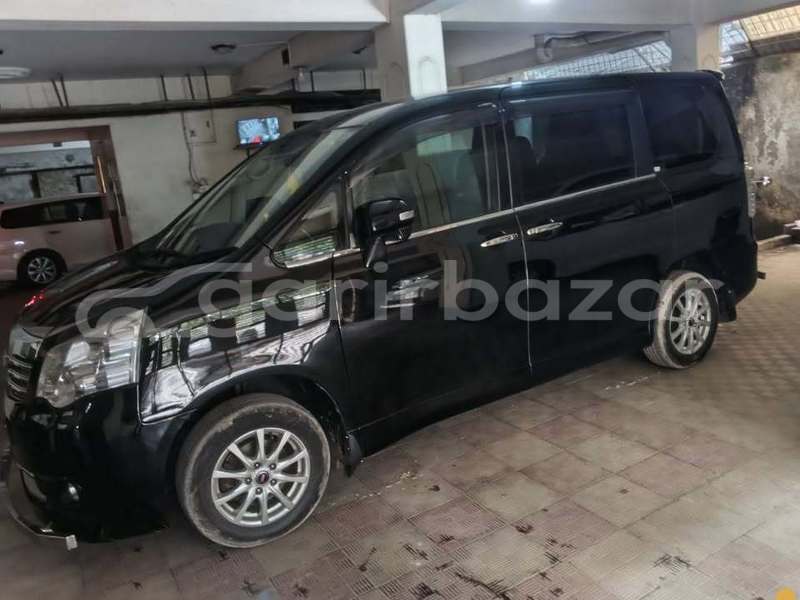 Big with watermark toyota x noah dhaka dhaka 75017