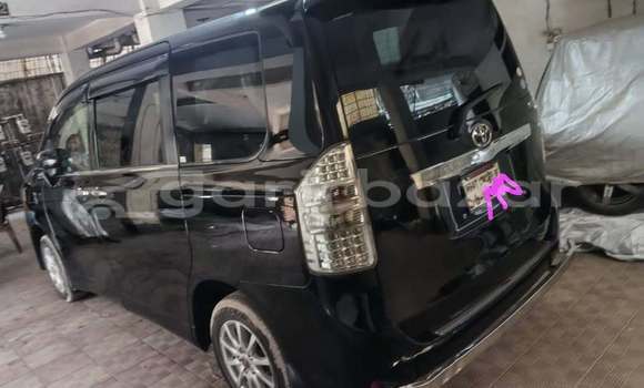 Buy Used 2010 Toyota X Noah in Dhaka, Dhaka Buy Used 2010 Toyota X Noah in Dhaka, Dhaka