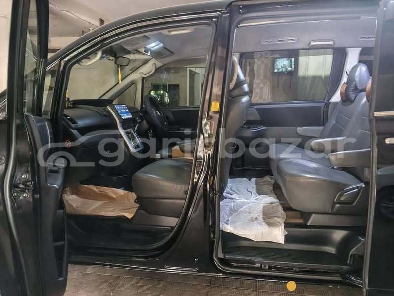 Big with watermark toyota x noah dhaka dhaka 75017