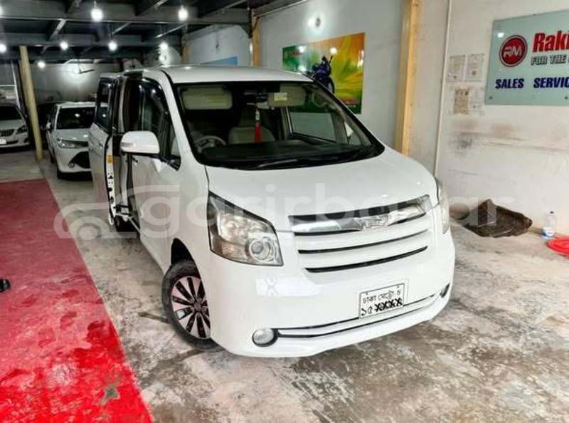 Big with watermark toyota noah dhaka dhaka 75019