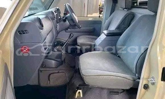 কেনা ব্যবহৃত Toyota Land cruiser Beige গাড়ী মধ্যে ঢাকা মধ্যে Dhaka কেনা ব্যবহৃত Toyota Land cruiser Beige গাড়ী মধ্যে ঢাকা মধ্যে Dhaka