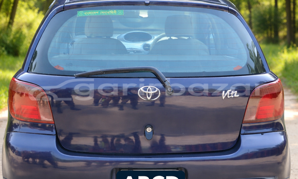 কেনা ব্যবহৃত Toyota Vitz 2004 Blue গাড়ী মধ্যে কুমিল্লা মধ্যে Chittagong