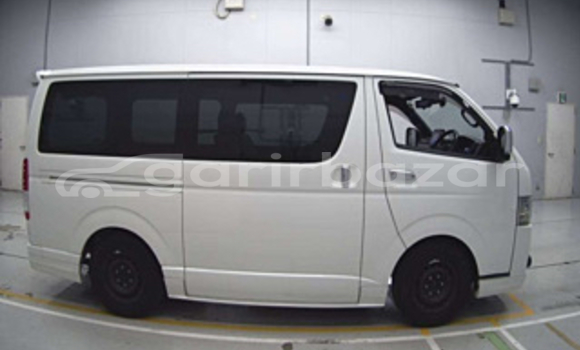 কেনা আমদানি Toyota Hiace s-gl dark prime2 kit 2020 White গাড়ী মধ্যে চট্টগ্রাম মধ্যে Chattagam কেনা আমদানি Toyota Hiace s-gl dark prime2 kit 2020 White গাড়ী মধ্যে চট্টগ্রাম মধ্যে Chattagam