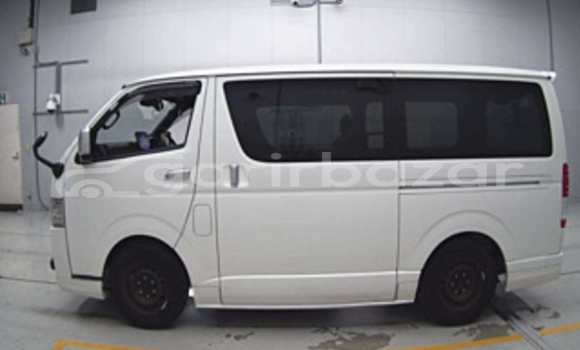 কেনা আমদানি Toyota Hiace s-gl dark prime2 kit 2020 White গাড়ী মধ্যে চট্টগ্রাম মধ্যে Chattagam কেনা আমদানি Toyota Hiace s-gl dark prime2 kit 2020 White গাড়ী মধ্যে চট্টগ্রাম মধ্যে Chattagam