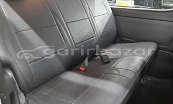 কেনা আমদানি Toyota Hiace s-gl dark prime2 kit 2020 White গাড়ী মধ্যে চট্টগ্রাম মধ্যে Chattagam কেনা আমদানি Toyota Hiace s-gl dark prime2 kit 2020 White গাড়ী মধ্যে চট্টগ্রাম মধ্যে Chattagam