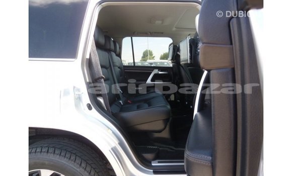 Buy Import 2017 Toyota Land Cruiser in Import - Dubai, Bandarban Buy Import 2017 Toyota Land Cruiser in Import - Dubai, Bandarban