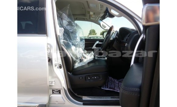 Buy Import 2017 Toyota Land Cruiser in Import - Dubai, Bandarban Buy Import 2017 Toyota Land Cruiser in Import - Dubai, Bandarban