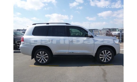 Buy Import 2017 Toyota Land Cruiser in Import - Dubai, Bandarban Buy Import 2017 Toyota Land Cruiser in Import - Dubai, Bandarban