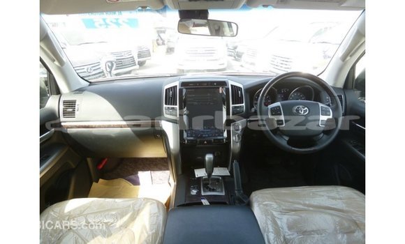 Buy Import 2015 Toyota Land Cruiser in Import - Dubai, Bandarban Buy Import 2015 Toyota Land Cruiser in Import - Dubai, Bandarban