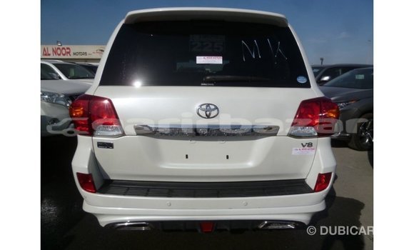 Buy Import 2013 Toyota Land Cruiser in Import - Dubai, Bandarban Buy Import 2013 Toyota Land Cruiser in Import - Dubai, Bandarban