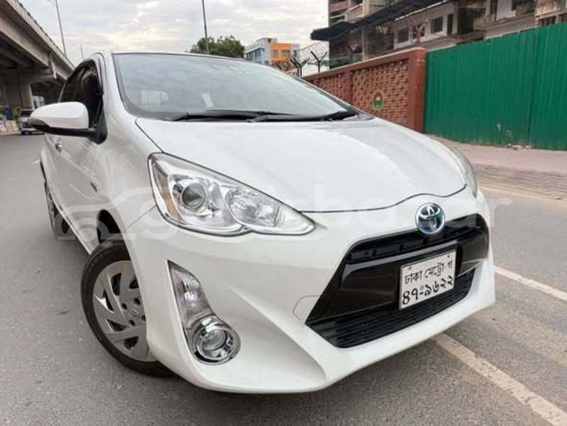 Big with watermark toyota aqua dhaka dhaka 80056