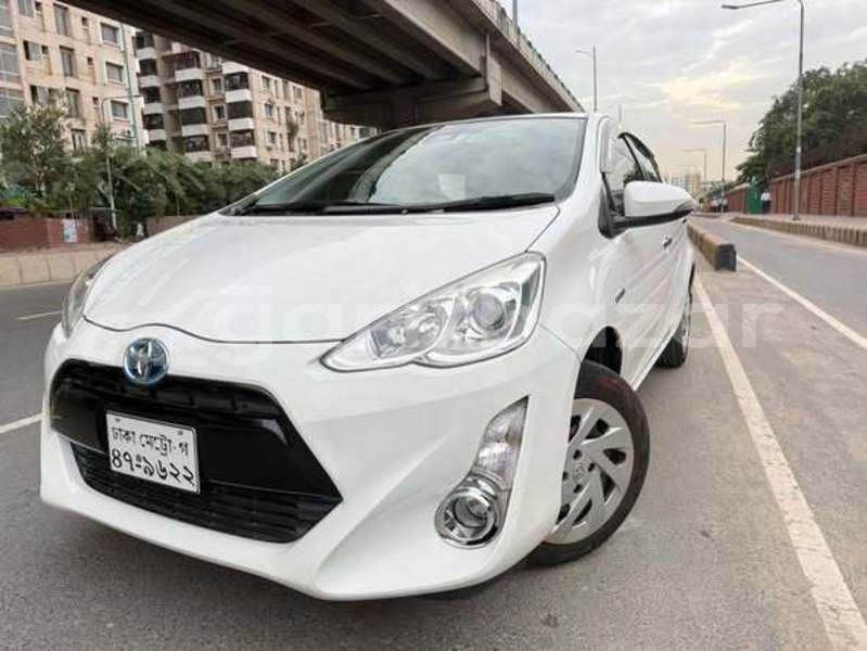 Big with watermark toyota aqua dhaka dhaka 80056