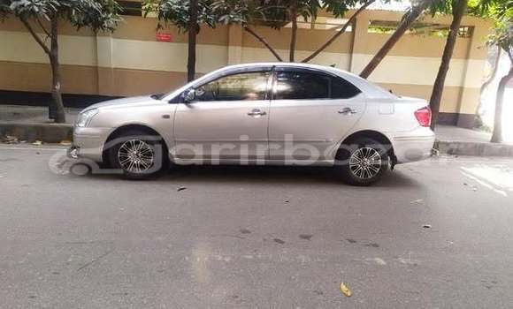 কিনুন ব্যবহৃত Toyota গাড়ী