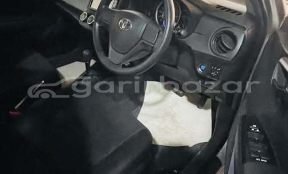 কিনুন ব্যবহৃত Toyota গাড়ী কিনুন ব্যবহৃত Toyota গাড়ী