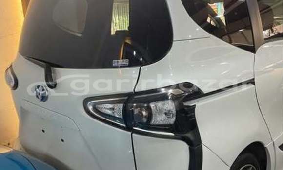 কিনুন ব্যবহৃত Toyota গাড়ী কিনুন ব্যবহৃত Toyota গাড়ী