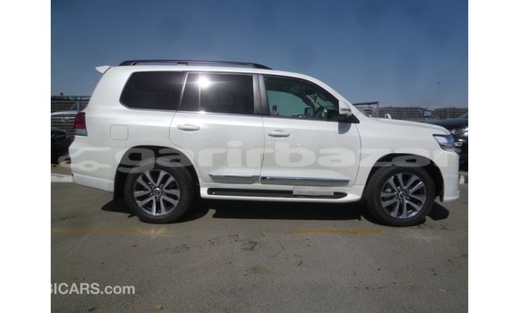 Buy Import 2019 Toyota Land Cruiser in Import - Dubai, Bandarban Buy Import 2019 Toyota Land Cruiser in Import - Dubai, Bandarban
