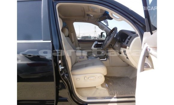 Buy Import 2017 Toyota Land Cruiser in Import - Dubai, Bandarban Buy Import 2017 Toyota Land Cruiser in Import - Dubai, Bandarban