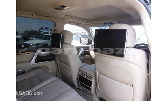 Buy Import 2017 Toyota Land Cruiser in Import - Dubai, Bandarban Buy Import 2017 Toyota Land Cruiser in Import - Dubai, Bandarban