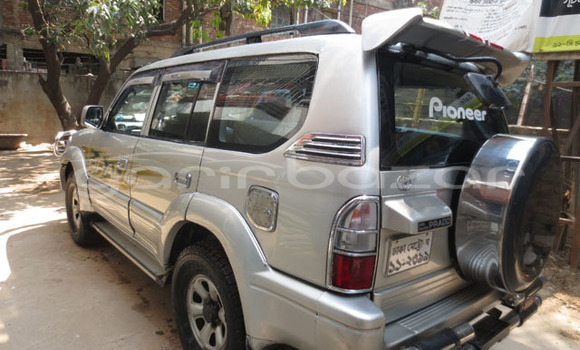 কেনা ব্যবহৃত Toyota Land Cruiser Prado Silver গাড়ী মধ্যে ঢাকা মধ্যে Dhaka কেনা ব্যবহৃত Toyota Land Cruiser Prado Silver গাড়ী মধ্যে ঢাকা মধ্যে Dhaka