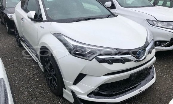 Buy Used 2018 Toyota CH-R in Dhaka, Dhaka Buy Used 2018 Toyota CH-R in Dhaka, Dhaka