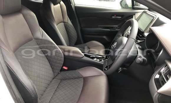 Buy Used 2018 Toyota CH-R in Dhaka, Dhaka Buy Used 2018 Toyota CH-R in Dhaka, Dhaka