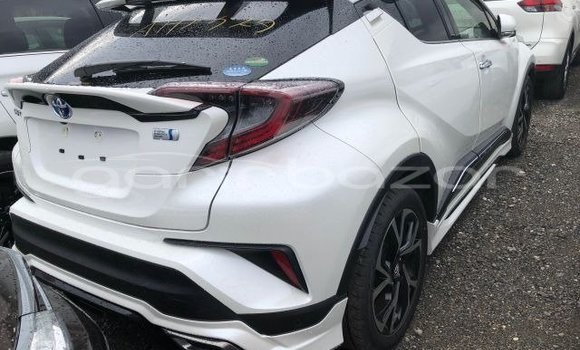 Buy Used 2018 Toyota CH-R in Dhaka, Dhaka Buy Used 2018 Toyota CH-R in Dhaka, Dhaka