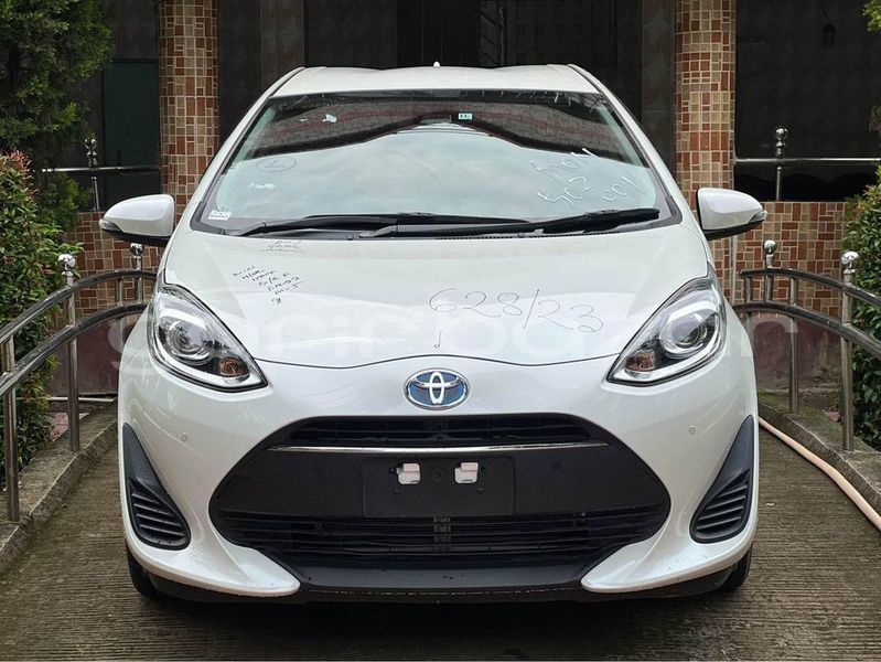 Big with watermark toyota aqua rangpur badarganj 10264