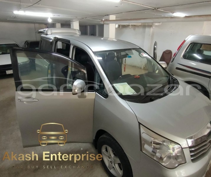 Big with watermark toyota noah dhaka dhaka 10273