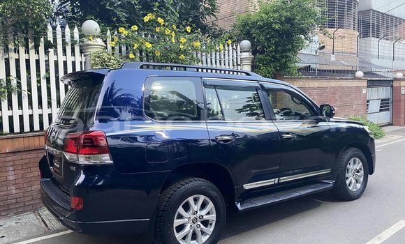 Buy Used 2016 Toyota Land Cruiser in Dhaka, Dhaka Buy Used 2016 Toyota Land Cruiser in Dhaka, Dhaka