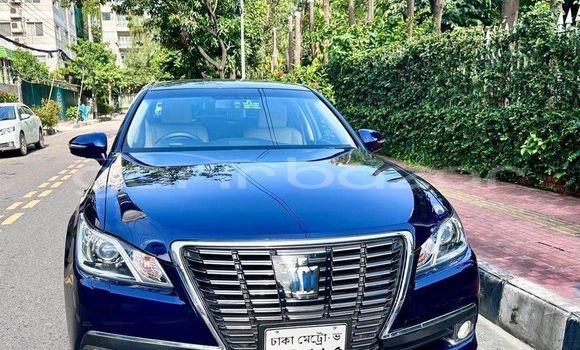 Buy Used 2013 Toyota Crown in Dhaka, Dhaka Buy Used 2013 Toyota Crown in Dhaka, Dhaka